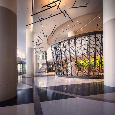 Отель Hilton Cleveland Downtown Экстерьер фото