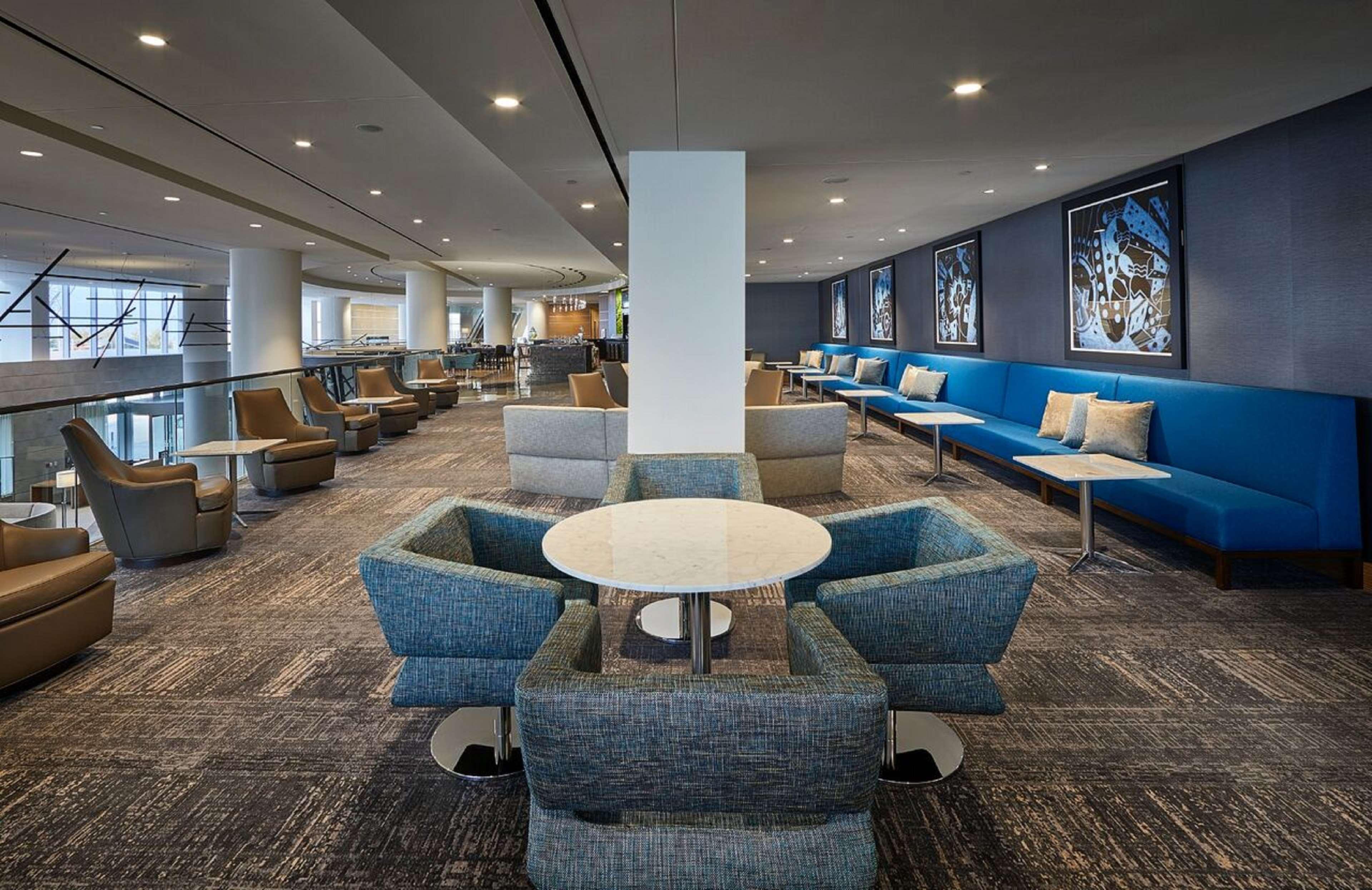 Отель Hilton Cleveland Downtown Экстерьер фото
