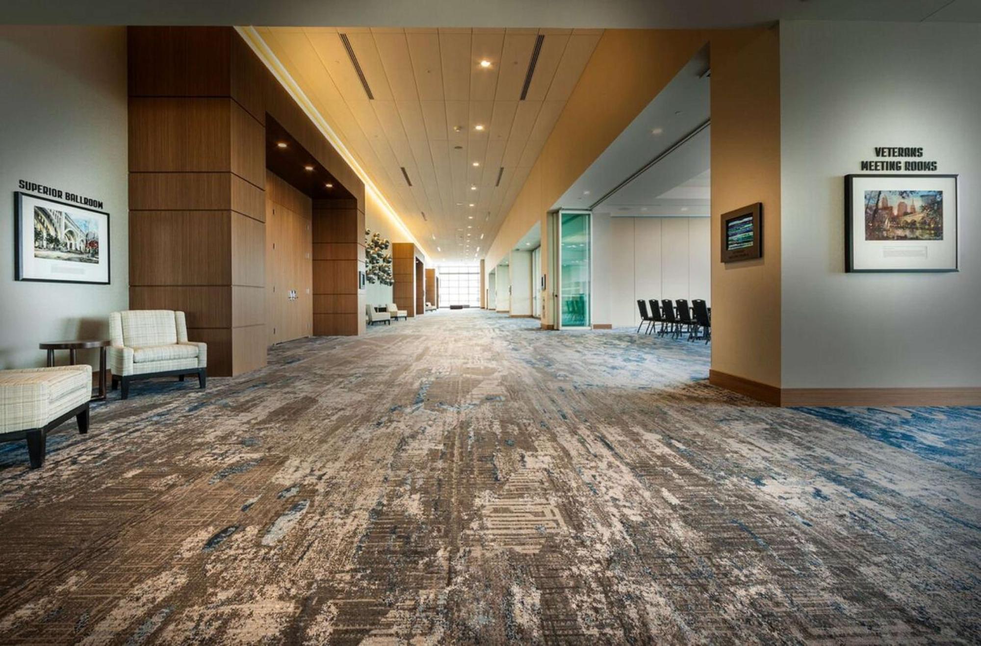 Отель Hilton Cleveland Downtown Экстерьер фото